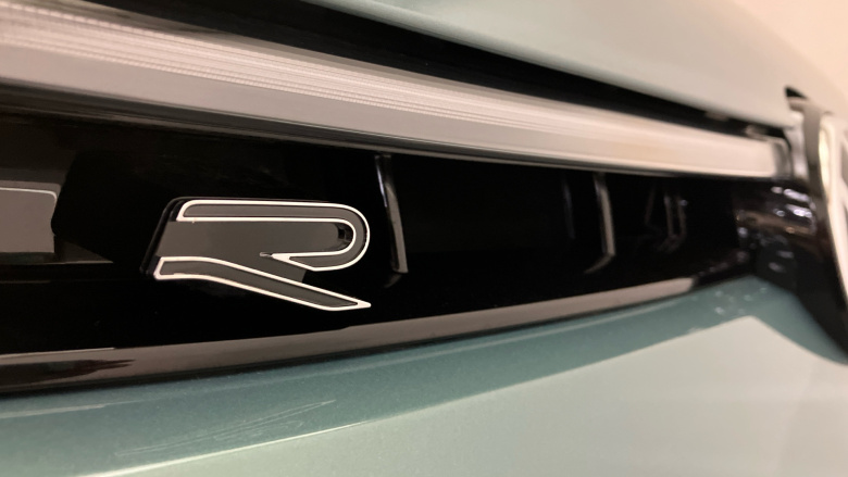 Volkswagen Passat 1.5 eTSI R-Line 5dr DSG Petrol Estate